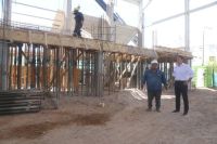 La nueva ciudad deportiva de Neuquén avanza y ya fue techado el polideportivo