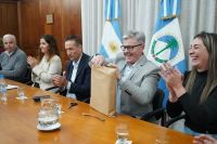 Cinco ofertas para construir 32 viviendas y un Centro Integral para adultos mayores en Plaza Huincul