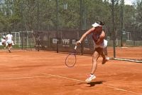 Ya se juega en el Rincón Club de Campo el circuito mundial femenino de tenis 