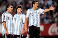 Messi y Riquelme estarán en la despedida de Carlitos Tévez 